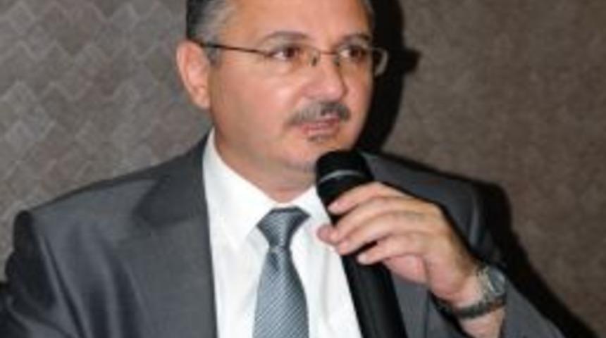 Afyonkarahisar'da belediye projeleri gen&ccedil;liğin y&uuml;z&uuml;n&uuml; g&uuml;ld&uuml;r&uuml;yor