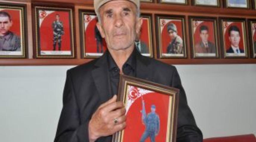 Dağlıca&rsquo;da şehit d&uuml;şen erin babası: Su&ccedil;lular cezasını &ccedil;eksin