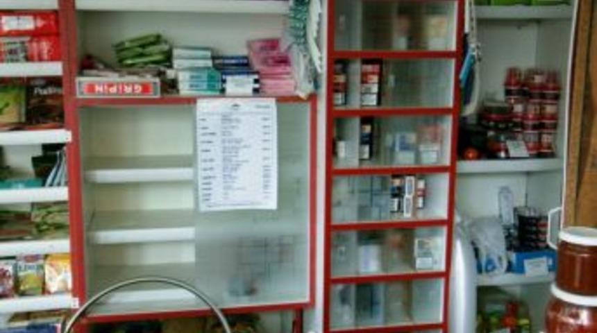 Taraklı'da bakkaldan 6 bin liralık sigara &ccedil;alındı