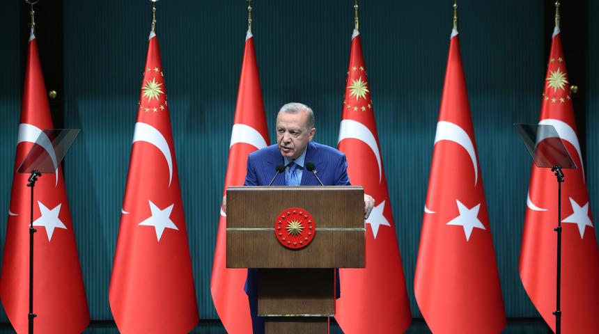 Cumhurbaşkanı Erdoğan'dan fon a&ccedil;ıklaması: "Her kim milletin hakkına el uzatırsa karşısında bizi bulur"