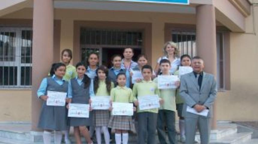 &Ouml;ğrenciler hikayelerle ulusal kalite &ouml;d&uuml;l&uuml; aldı