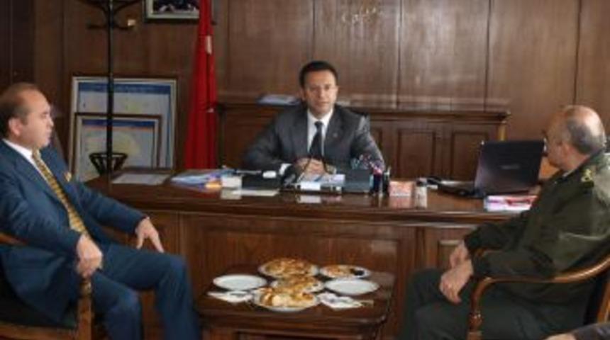 Samsun Valisi H&uuml;seyin Aksoy il&ccedil;e ziyaretlerine devam ediyor