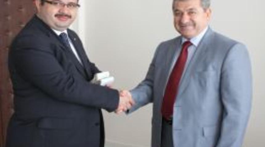 Siirt &Uuml;niversitesi Somali'deki insanlık dramına seyirci kalmadı