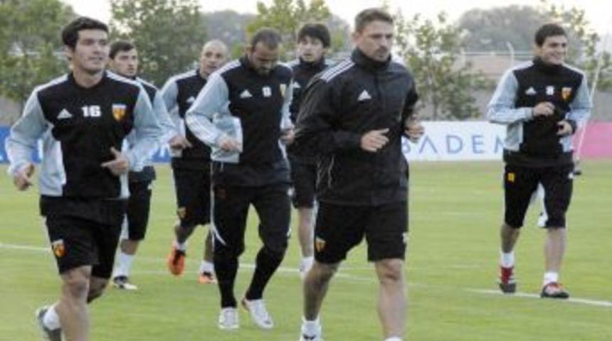 Şota Arveladze: U&ccedil;maya gerek yok, 6 haftada 7 puanımız var