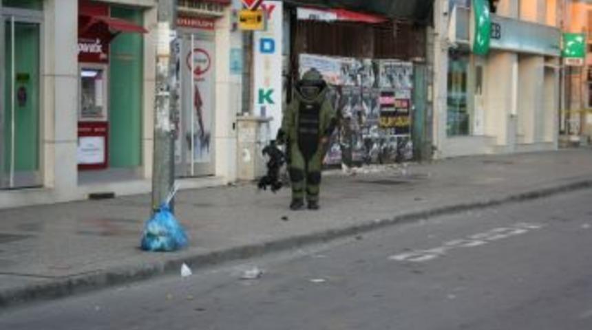 İzmir'de ş&uuml;pheli &ccedil;anta paniği