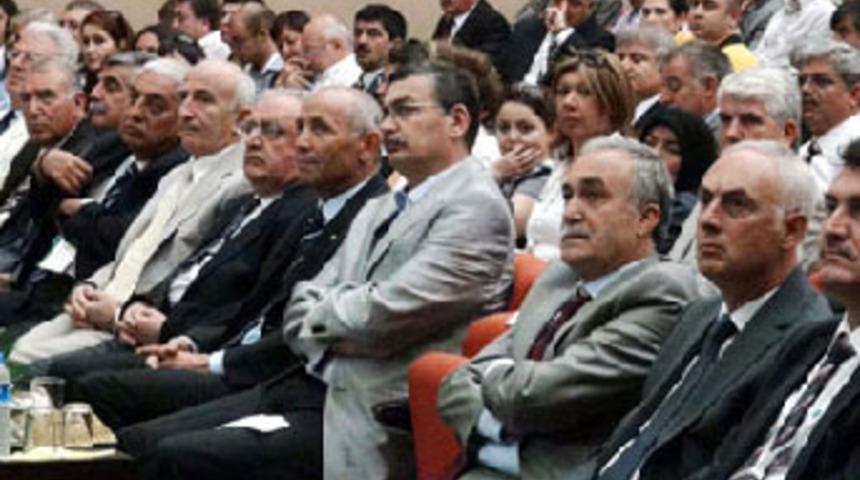 K&uuml;rdistan &ccedil;ıkışı salonu karıştırdı