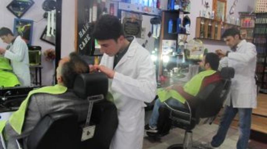 Sigarayı bırakan m&uuml;şterilerini 1 yıl boyunca &uuml;cretsiz tıraş edecek