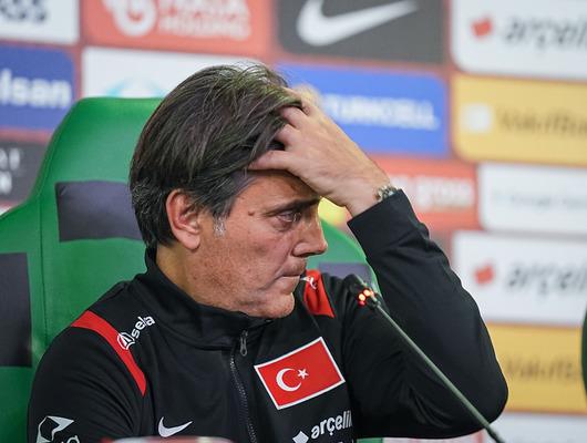 İstifaya niyeti yok! Montella neler s&ouml;yledi neler: "Gol atan forvet yok o ikisinin heykelini dikerim"