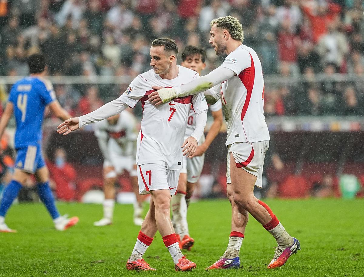 İstifaya niyeti yok! Montella neler söyledi neler: "Gol atan forvet yok o ikisinin heykelini dikerim" 1