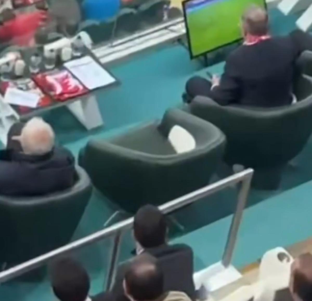 Bursa da büyük öfke! TFF Başkanı na villa göndermesi olay oldu, istifa sesleri susmadı 4