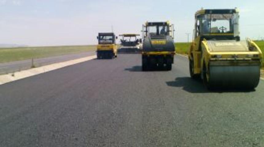 Kaymakam Avcı'dan duble yolu 10 ay erken bitiren firmaya teşekk&uuml;r ziyareti