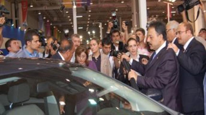 Bakan Şahin:Otomotivde korkun&ccedil; rekabet var, en iyi &uuml;retimi yapmalyıız