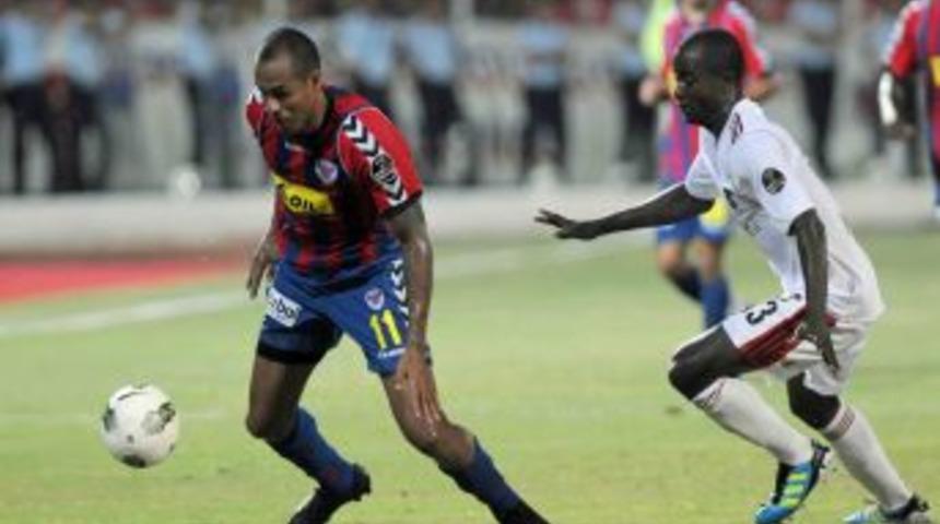 Nurullah Sağlam: Gaziantep ma&ccedil;ını kazandığımız i&ccedil;in &ccedil;ok sevin&ccedil;liyiz