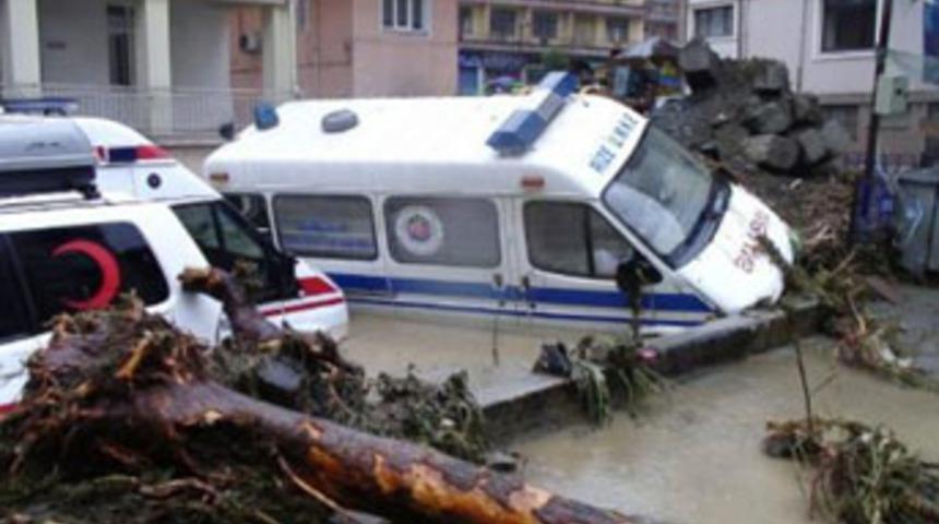 Rize'de sel can aldı