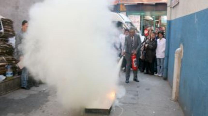 Sağlık &ccedil;alışanlarına yangın s&ouml;nd&uuml;rme tatbikatı