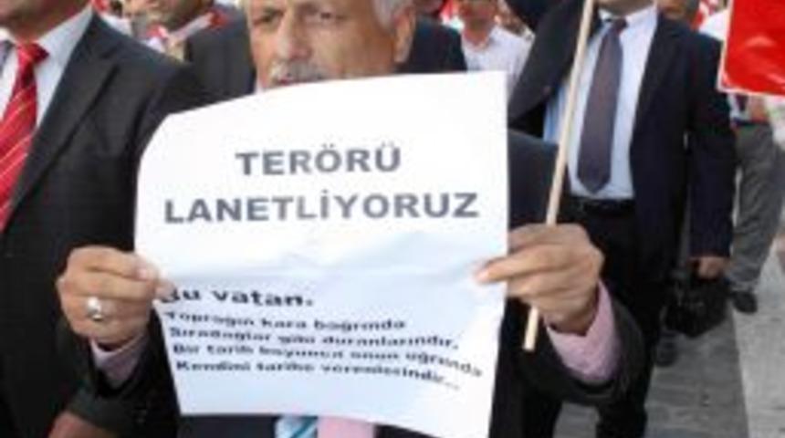 Mersin&rsquo;de şehitler i&ccedil;in y&uuml;r&uuml;y&uuml;ş yapıldı