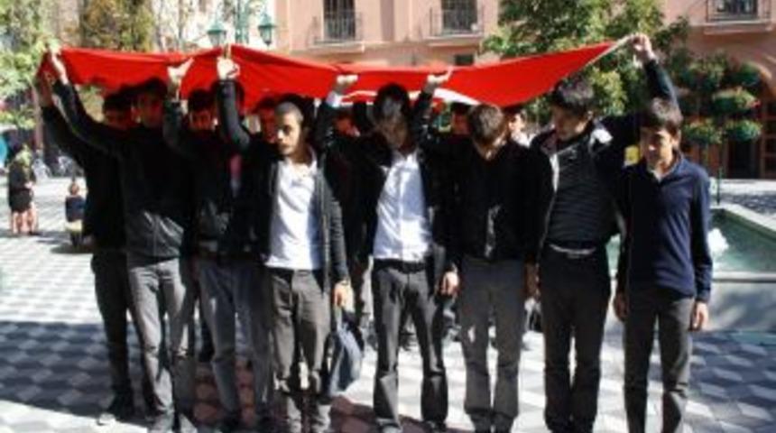 "Artık her sabah uyandığımızda şehit haberleri duymak istemiyoruz"