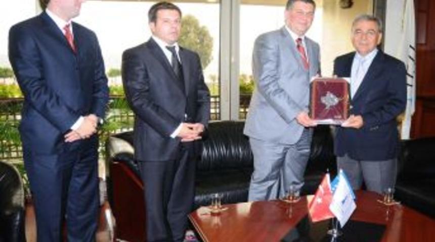 Kosovalılar, yatırım i&ccedil;in 'İzmir' dedi