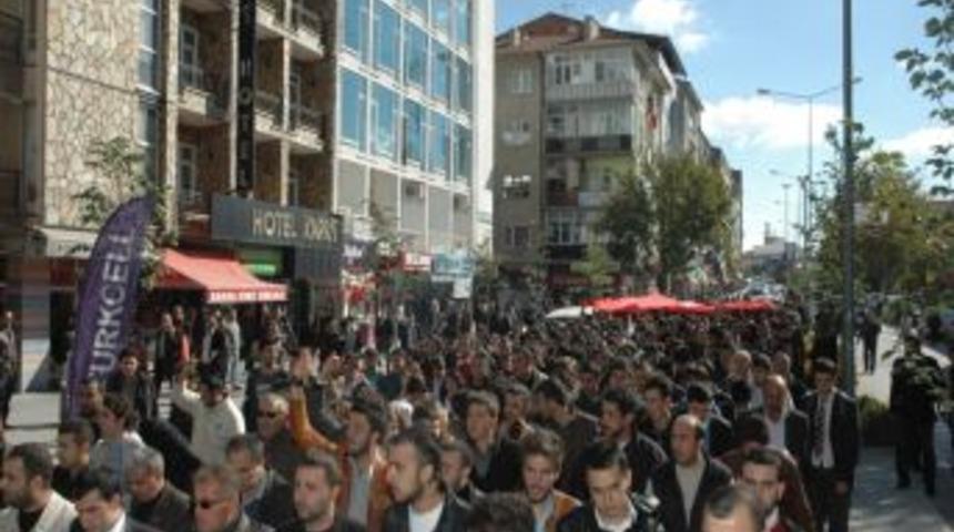 Kırşehir'de binlerce kişi ter&ouml;r&uuml; lanetledi