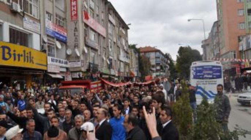 Yozgat&rsquo;ta 5 bin kişi ter&ouml;re lanet y&uuml;r&uuml;y&uuml;ş&uuml;ne katıldı