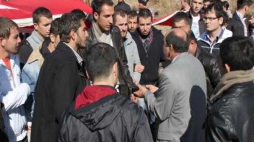 Polatlı&rsquo;da &uuml;niversite &ouml;ğrencileri ter&ouml;r saldırısını kınadı