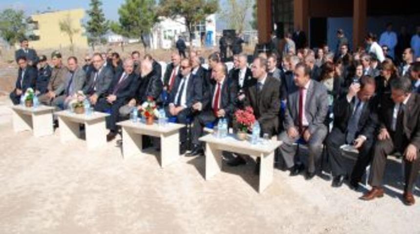 Hayırsever işadamı Ezine'de okul yaptırıyor