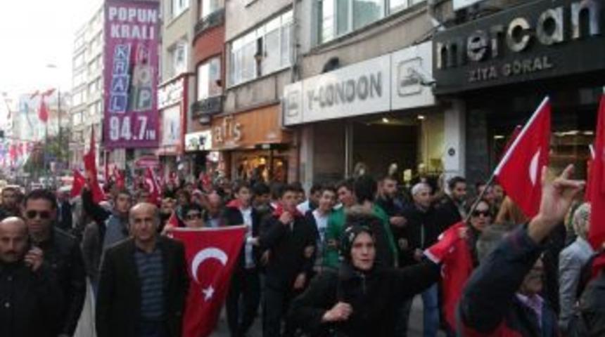 MHP&rsquo;liler Hakkari'deki saldırıyı Şişli'de protesto etti