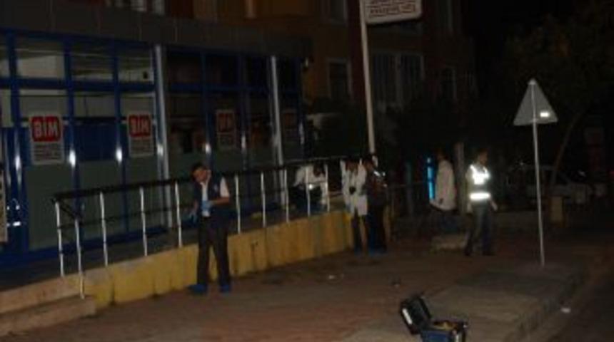 Kartal&rsquo;da iki markete ses bombalı saldırı