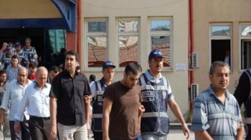 Kuyumcular isyan etti, sahte altın basan &ccedil;ete &ccedil;&ouml;kertildi