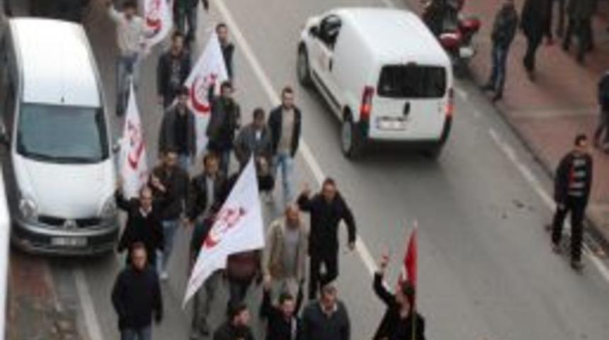 Zonguldak Alperen Ocakları'ndan ter&ouml;re lanet y&uuml;r&uuml;y&uuml;ş&uuml;
