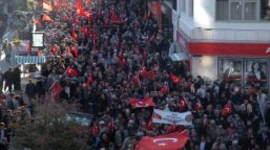 Gaziler ve şehit yakınları: &Ouml;calan'ın idam edilmesini istiyoruz