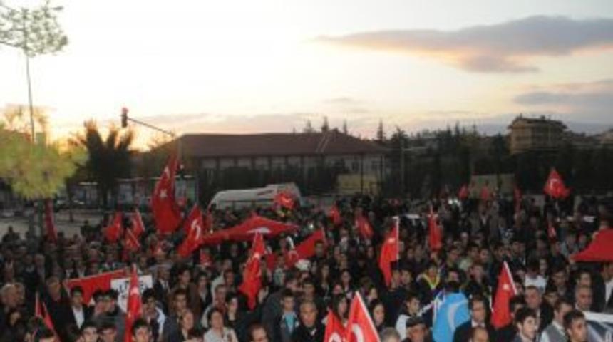 &Ccedil;orum'da ter&ouml;re lanet yağdı