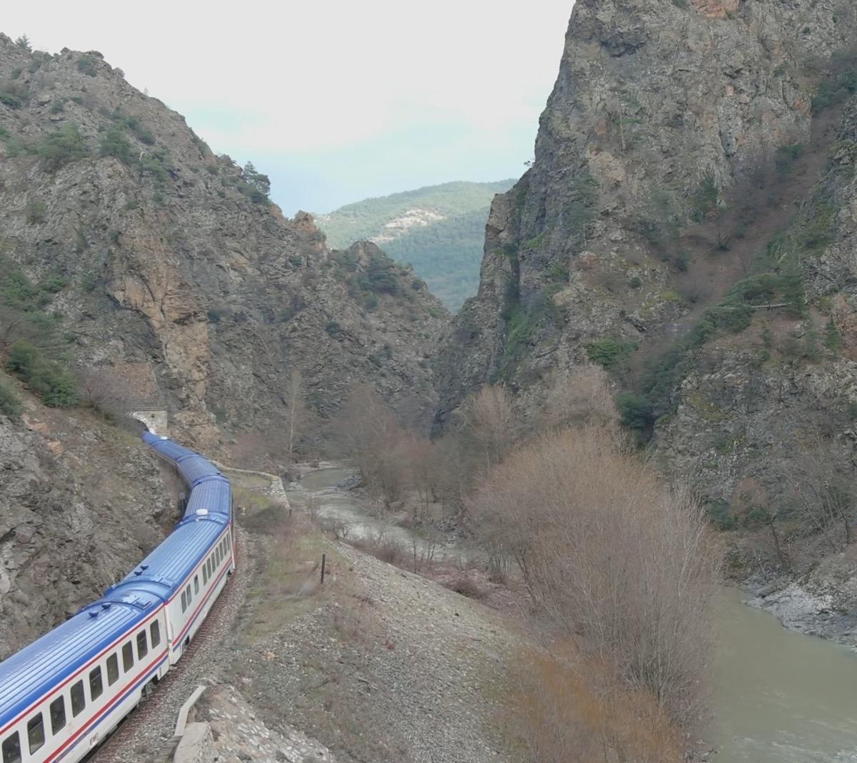 Turistik Karaelmas Ekspresi yeniden raylara iniyor 3