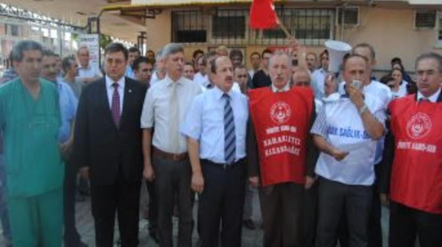 T&uuml;rk Sağlık-Sen, Dr. Fulya Kaya&rsquo;ya yapılan saldırıyı kınadı