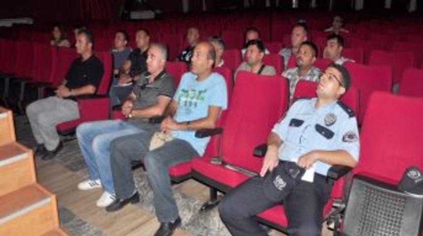 Fethiye polisi, toplumsal olaylara m&uuml;dahale eğitimi alıyor