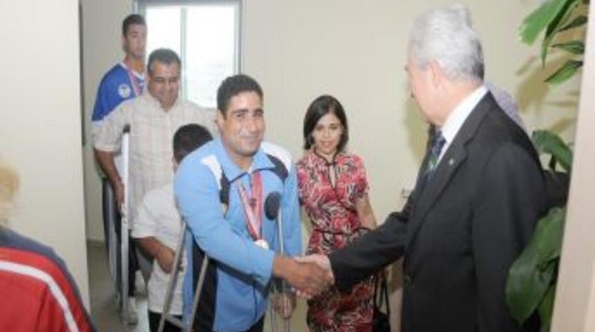 Aldırmaz: Engelli sporcularımızla iftihar ediyoruz