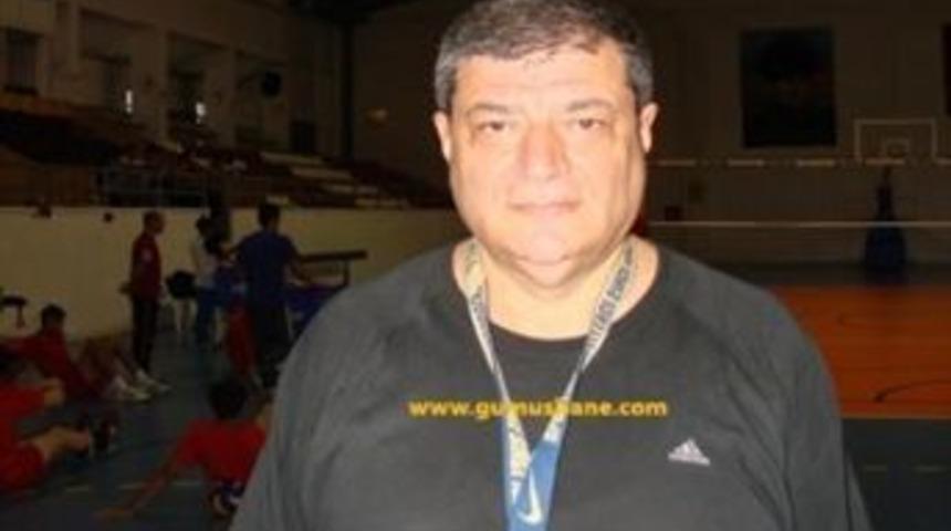 &Uuml;nal hoca temkinli konuştu