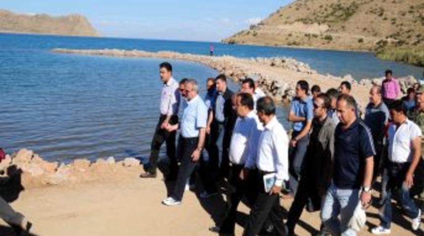 Van G&ouml;l&uuml; ilk marinasına kavuşuyor