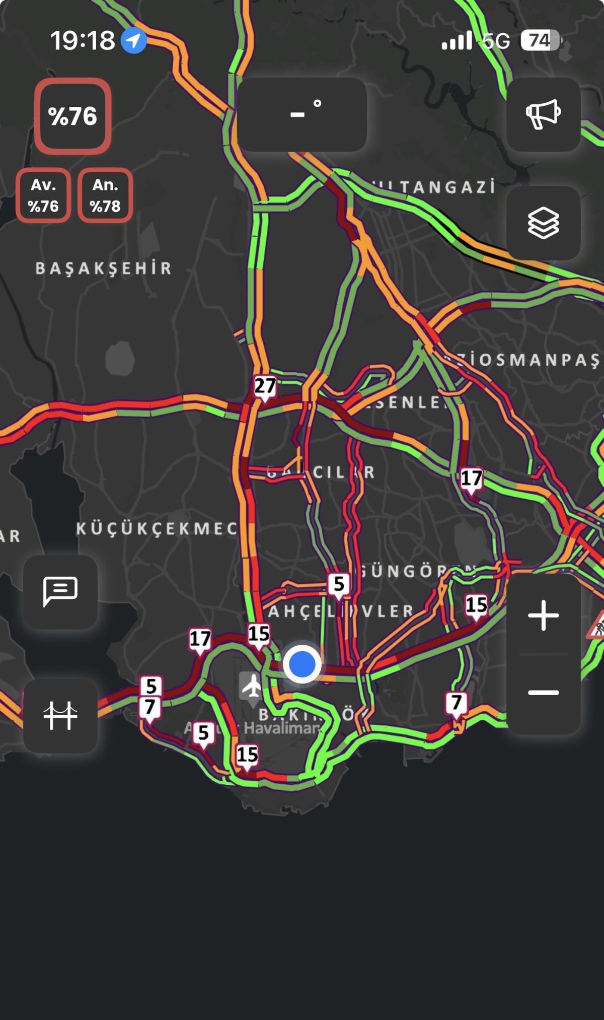 İstanbul da yağmur yağdı, neredeyse hayat durdu! Trafik yoğunluğu yüzde 89 a ulaştı 3
