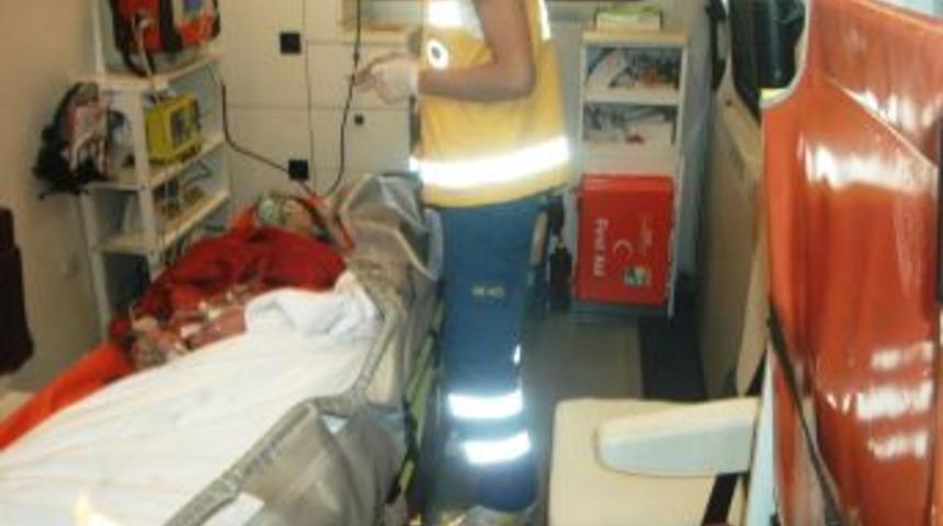 Otelde yangın &ccedil;ıktı, bir turist ağır yaralandı