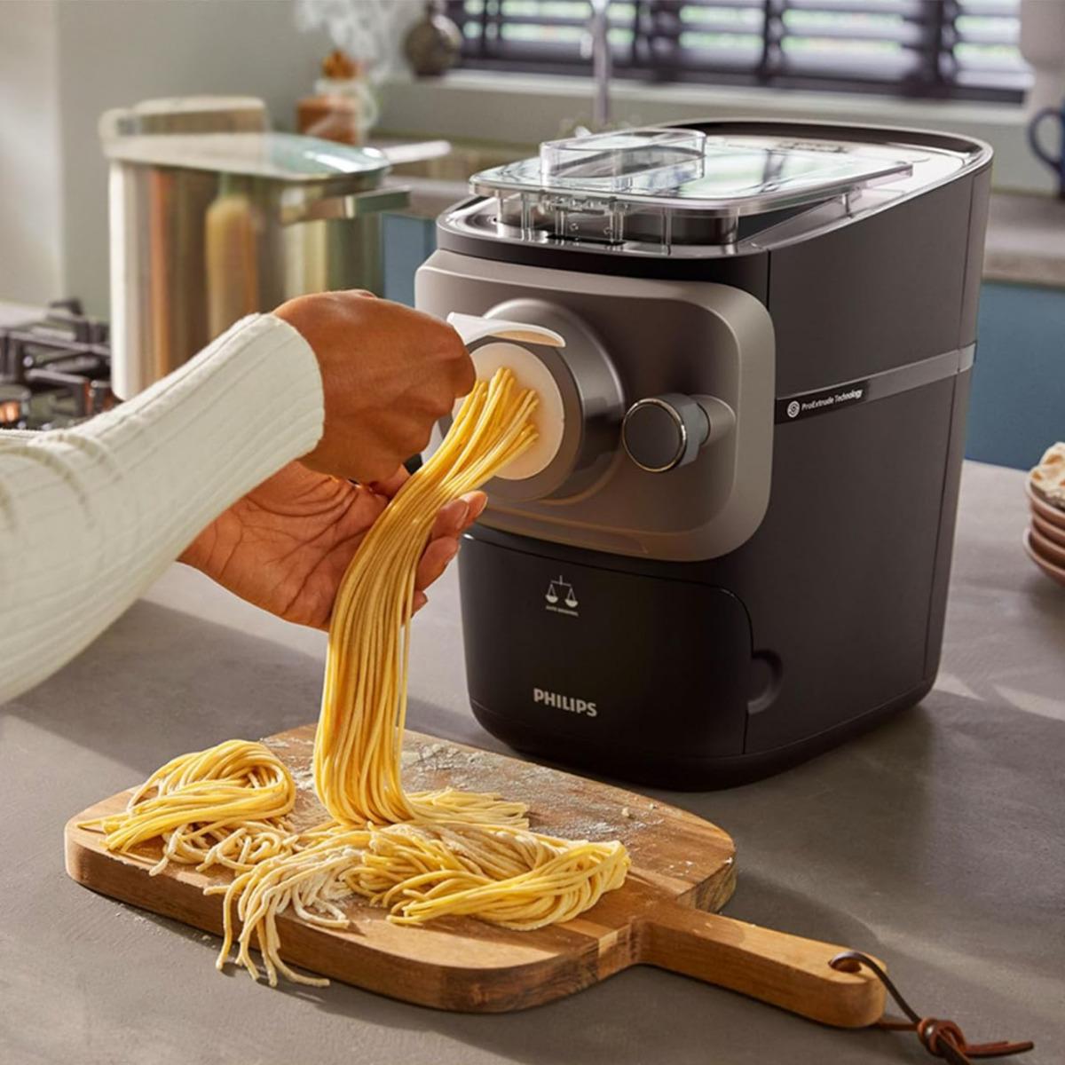 Restoran kalitesinde şipşak makarnalar yapın: Philips makarna makinesi indirimde! 1