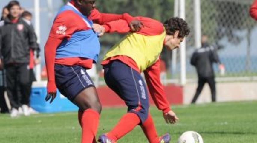 Samsunspor, Fenerbahçe karşılaşmasına sıkı hazırlanıyor