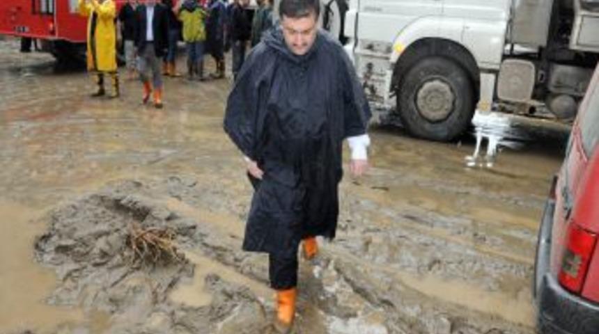 AK Parti'li Karal: &Uuml;st&uuml; kapatılan dereler sellere davetiye &ccedil;ıkarıyor