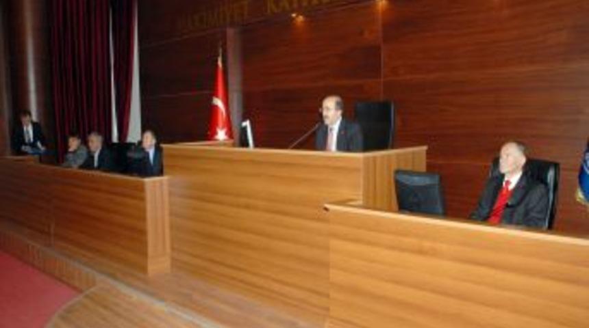 Trabzon'da i&ccedil;me suyu şebekesi yenileniyor