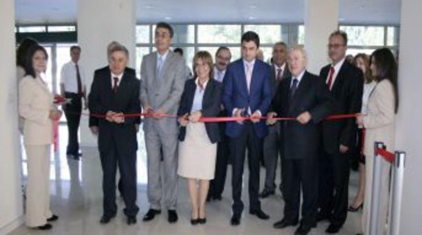 &Ccedil;&Uuml; Diş Hekimliği Fak&uuml;ltesi yeni binasına kavuştu