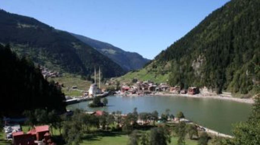 Doğu Karadeniz&rsquo;de turistik b&ouml;lgelere ulaşım kolaylaşacak