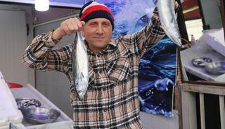 Karadeniz'de palamut bolluğu Rize'de tezgahlara yansıdı
