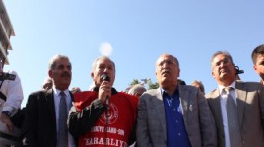 Adana'da binlerce kişi sokakta terörü lanetledi