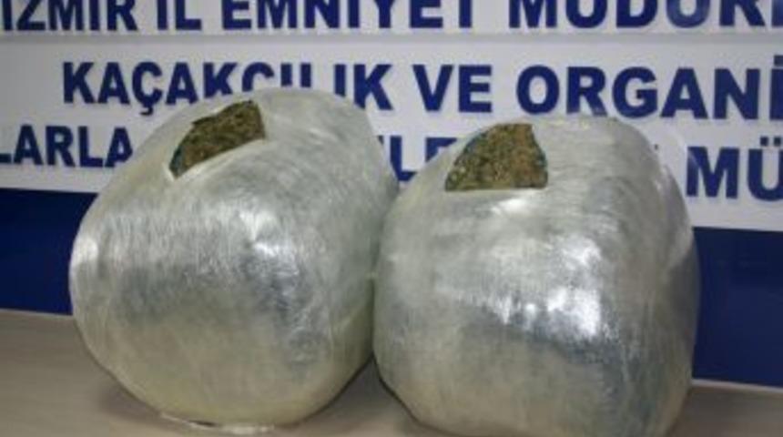 İzmir'de esrar operasyonu