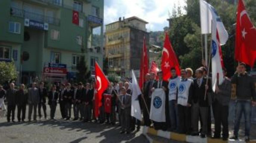 G&ouml;rele'de ter&ouml;re tepki eylemi